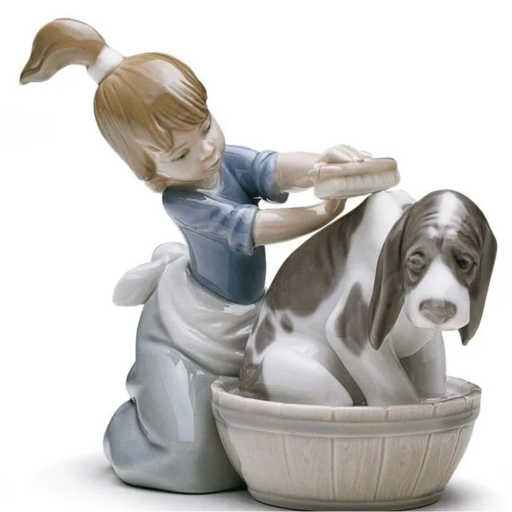 Autographed 1988 LLADRÓ Bashful Bather Porcelain Girl & Dog Figurine from Spain